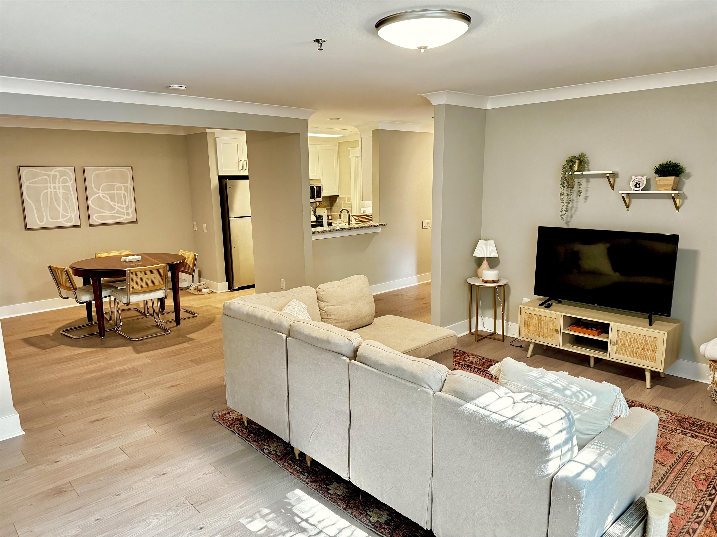 2701 Selwyn ave - I